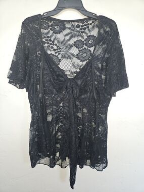 Shein Curve Women's Vneck Short Sleeve Flowy Black Lace Top, Size 4XL